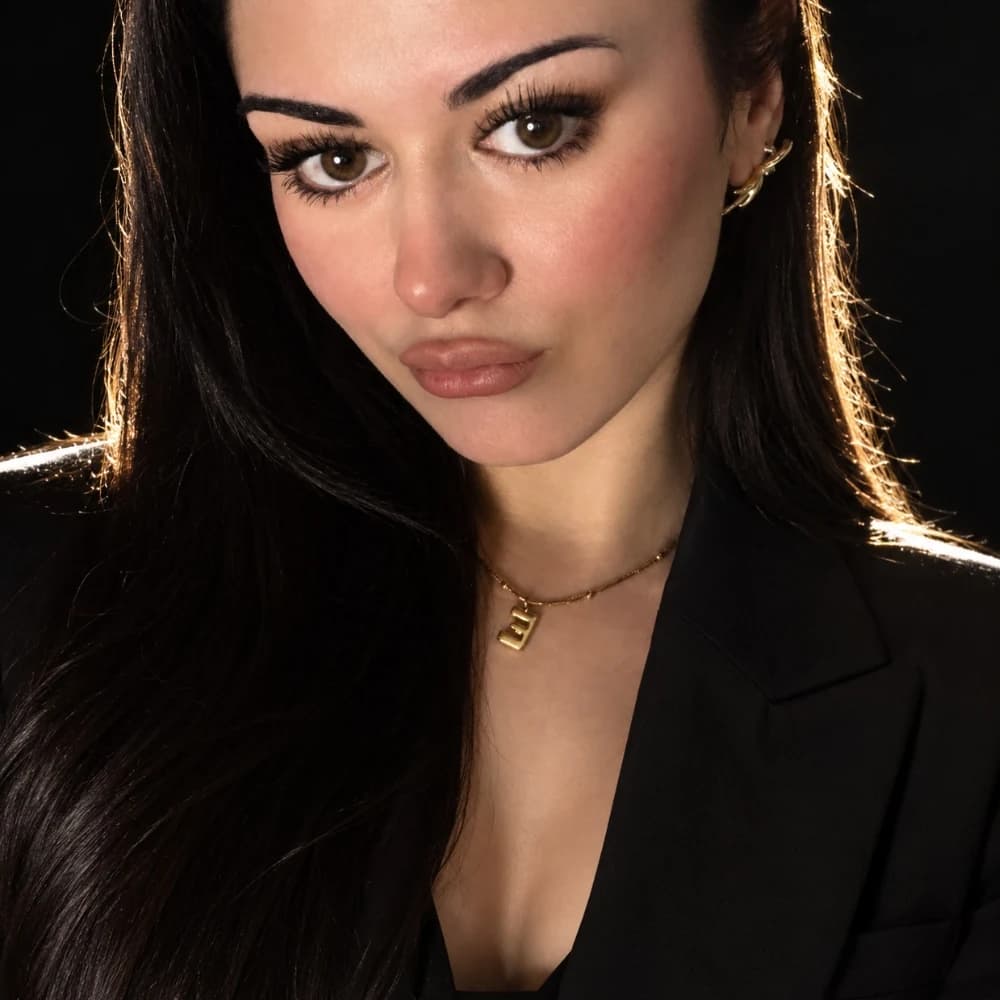 Elif Nur - Börklü Web Satış ve Müşteri İlişkileri Direktörü